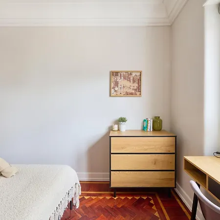 Guest house Luminous In Lisbon